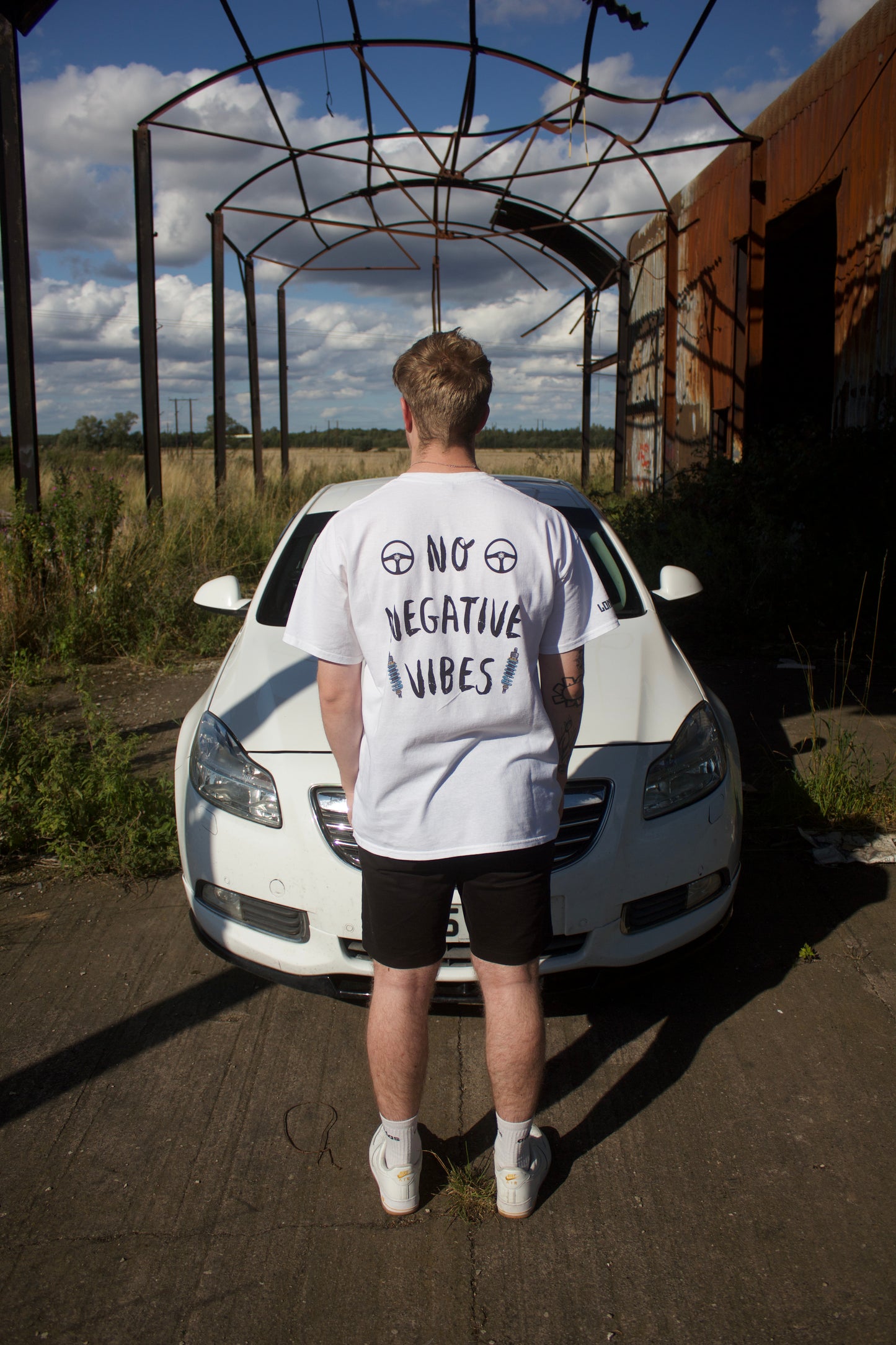 ’No Negative Vibes‘ T-Shirt